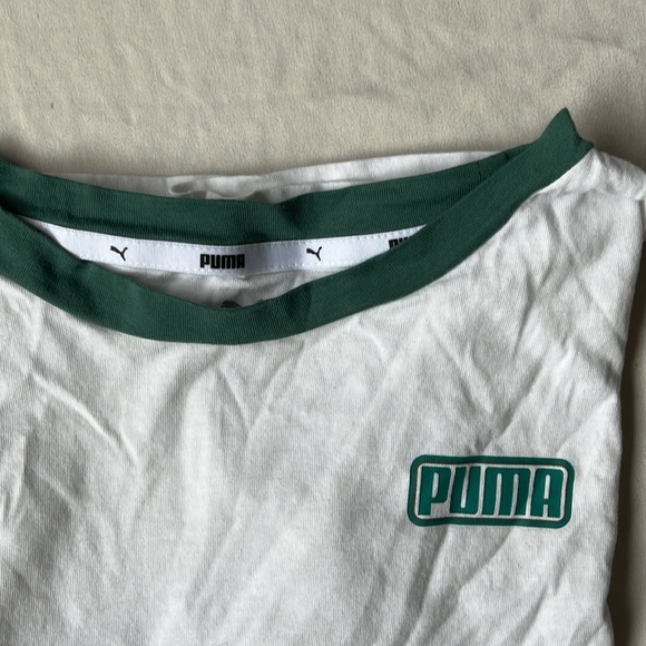 Puma women’s L oversized white tshirt with green - Picture 3 of 4